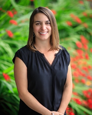 A portrait photo of Alicia Cummings, Vice President of Marketing at the South Pacific cruise line, Paul Gauguin Cruises.