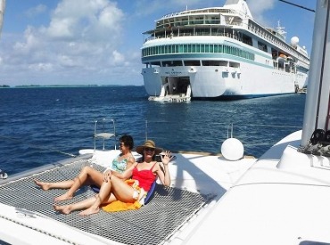 Catamaran tour of Bora Bora.