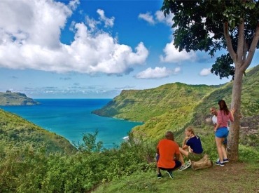 Off-road adventure in Taipivai Valley, Nuku Hiva.