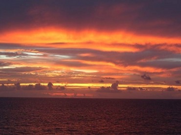 Bora Bora sunset cruise tour.